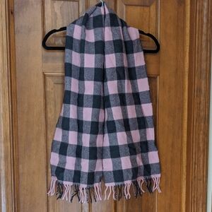 Chic Pink and Black Checkered Scarf